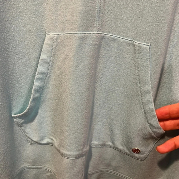 Lilly Pulitzer Blue Ibiza Luxletics Cassi Popover top size small - Picture 6 of 16